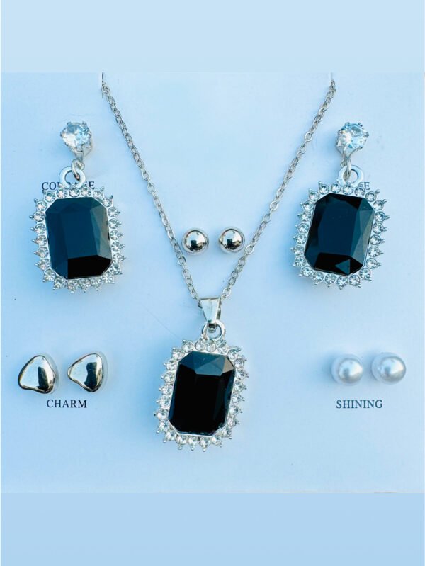 Majestic Onyx Pendant & Earrings Set